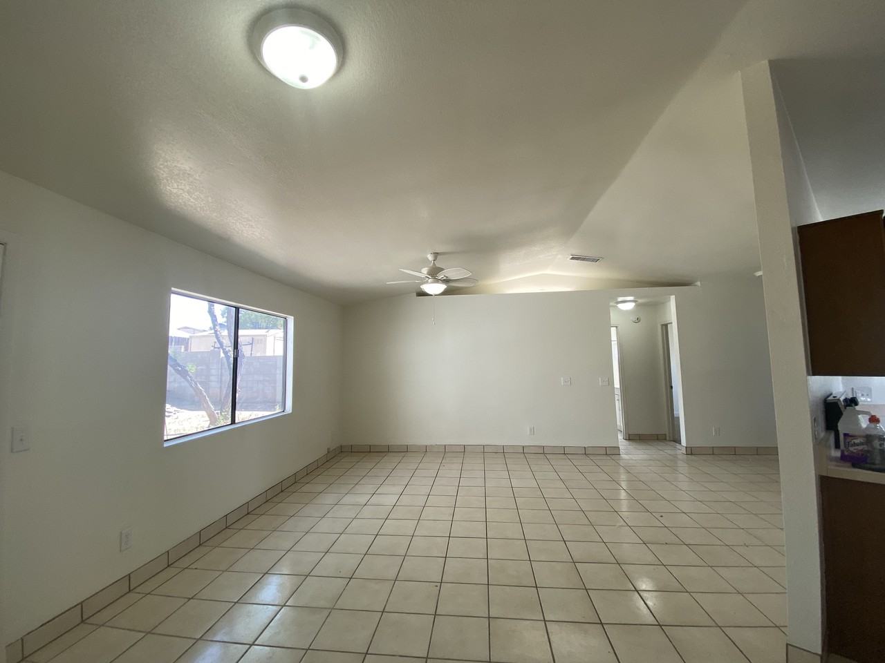 2520 W Tenbrook Way - Photo 3 of 19