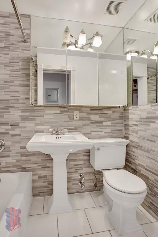 Avenue a #8F - Photo 5 of 10