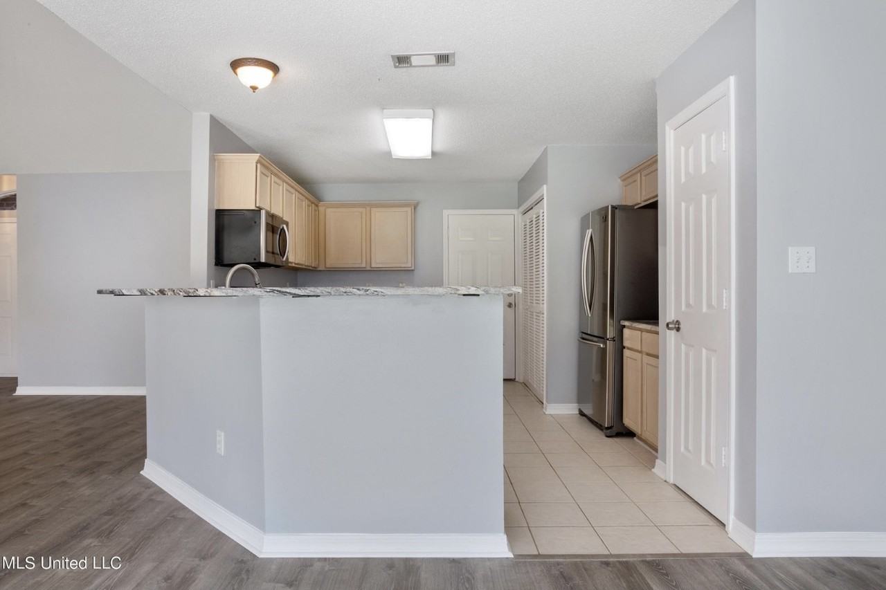 10483 Steeplechase Dr #10483 - Photo 3 of 19