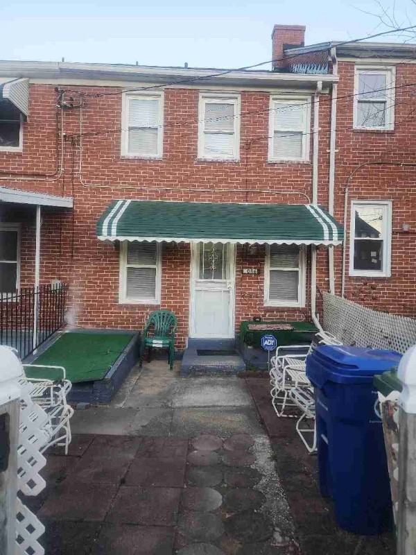 1086 Tunbridge Rd - Photo 2 of 8