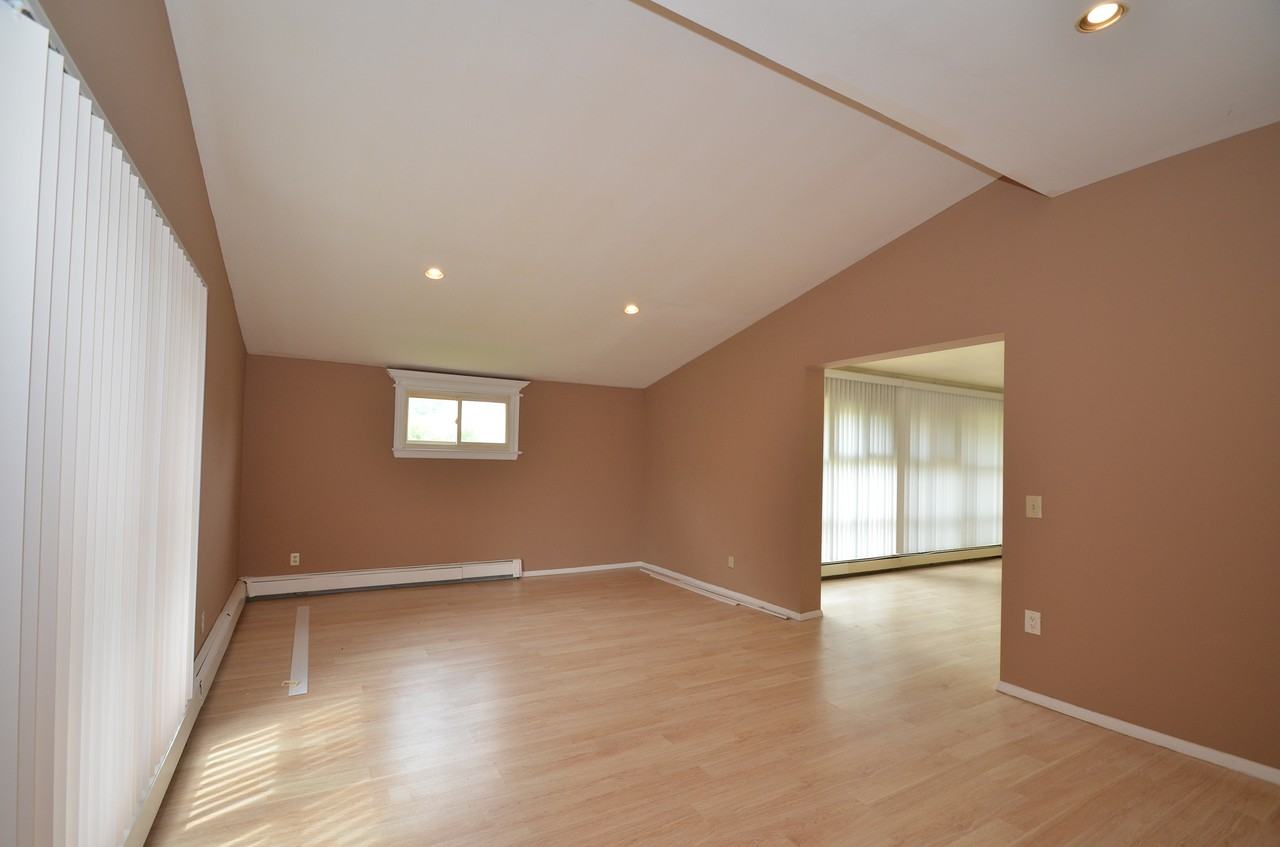 2 Wedgewood Ln - Photo 2 of 19