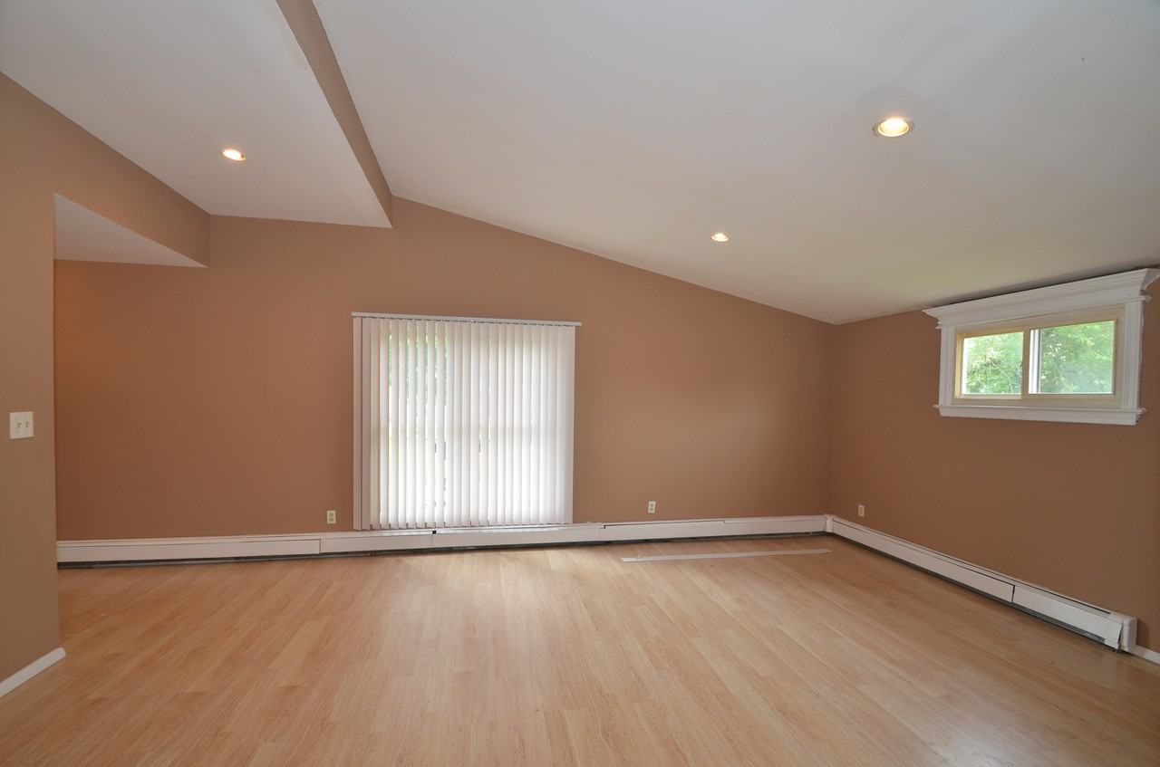 2 Wedgewood Ln - Photo 3 of 19