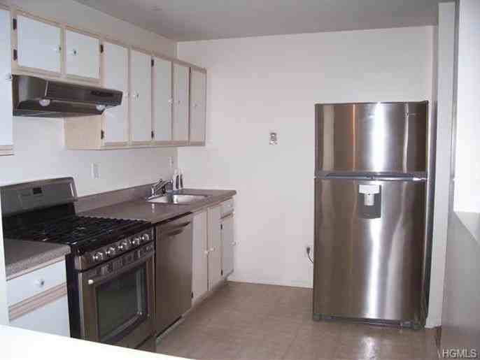 4 Klint Ct - Photo 3 of 8