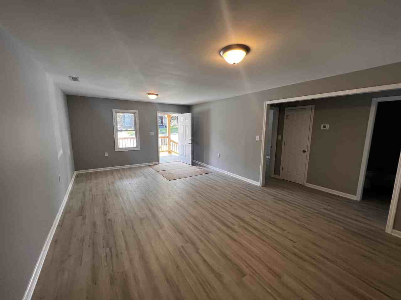 115 S Fowler Ave #1 - Photo 4 of 17