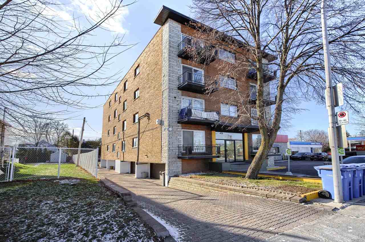 730 Ch De Chambly 17, Longueuil, QC J4H 3M1 1 Bedroom Apartment for