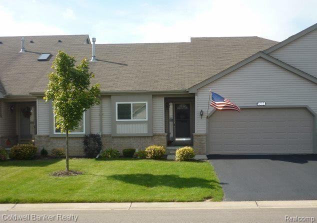 35008 Mitchell St - Photo 2 of 14