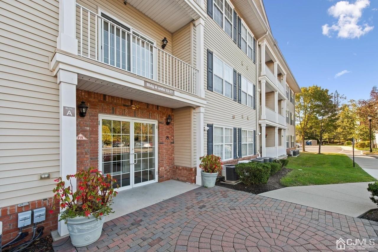 43 Liddle Ave, Edison, NJ 08837 1 Bedroom Apartment for 1,500/month