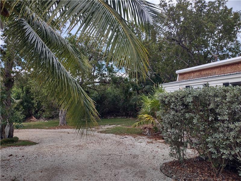 20151 Kings Row - Photo 3 of 17