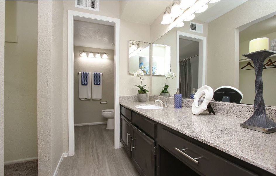 Waterford Grove Apartments - Photo 4 of 27