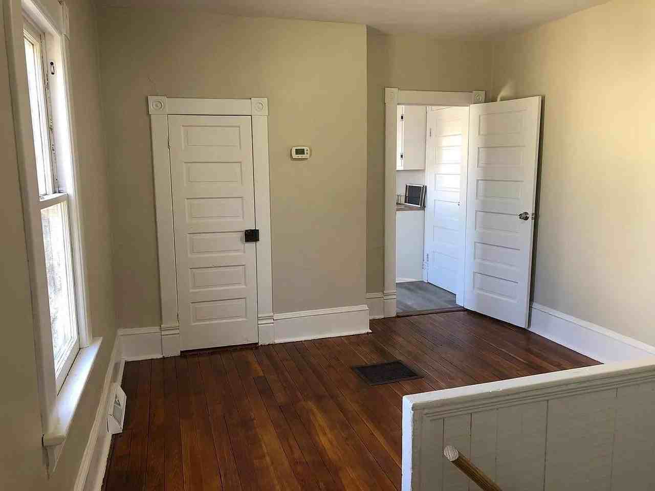802 E Cleveland Ave #802 - Photo 2 of 7