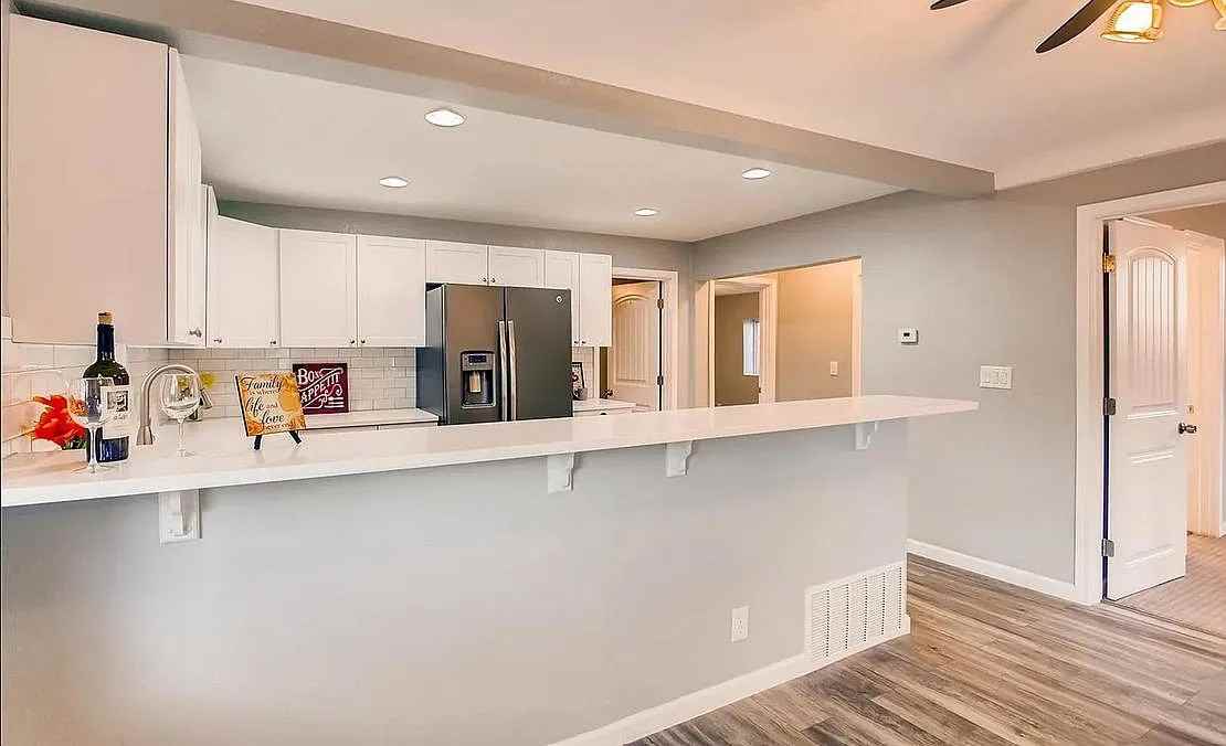 1237 W Custer Pl #NA - Photo 3 of 15