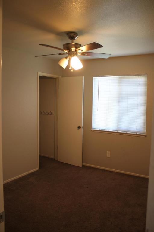 1638 Valmor Ct - Photo 3 of 11