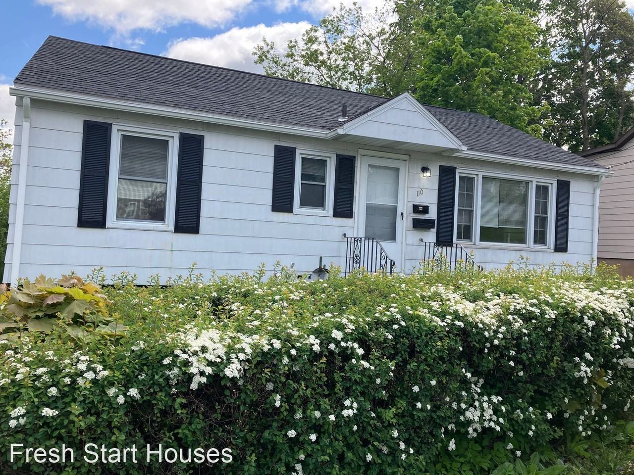 110 Swansea Ave - Photo 3 of 17