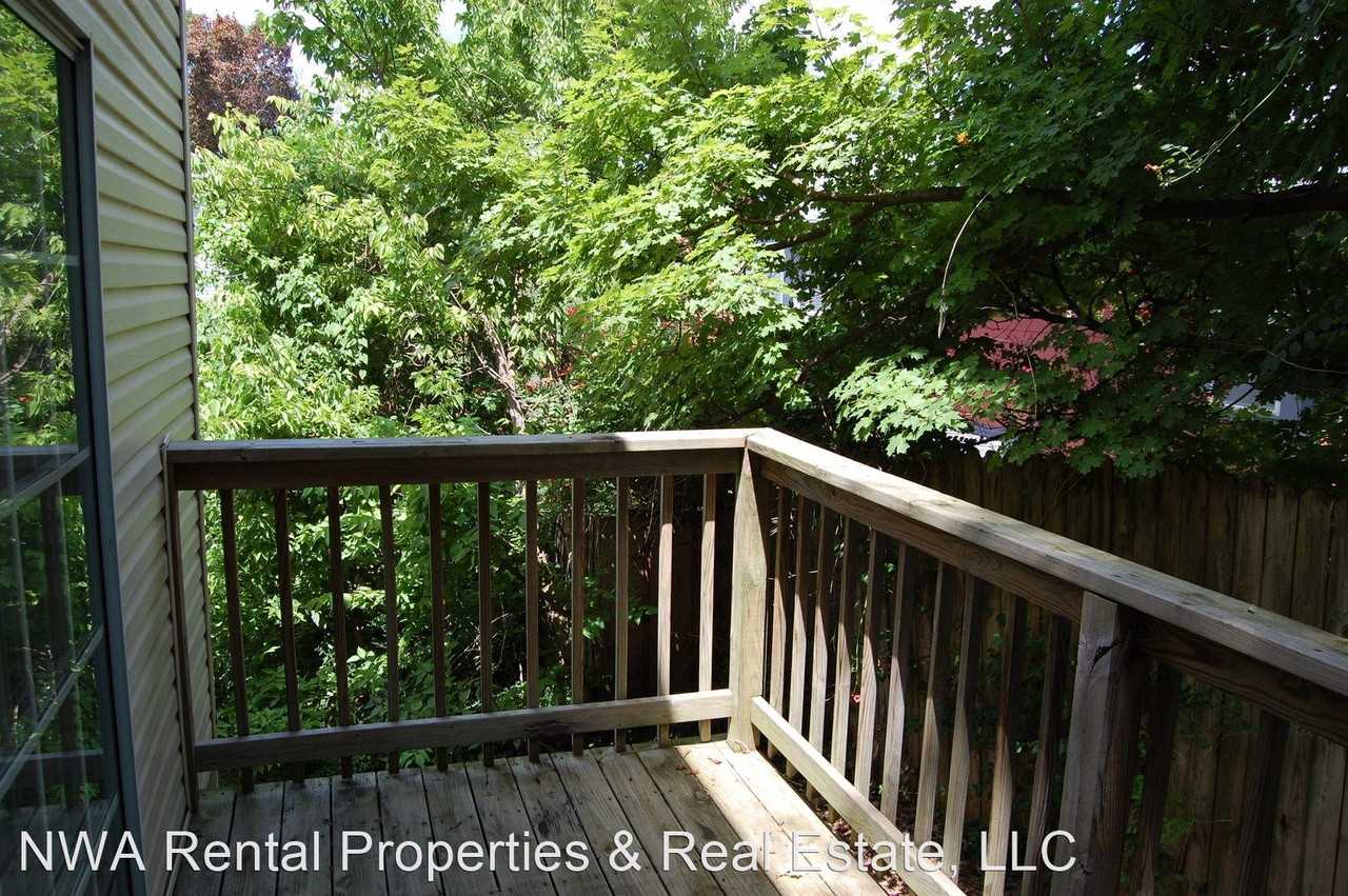 510 N Highland Ave - Photo 3 of 13