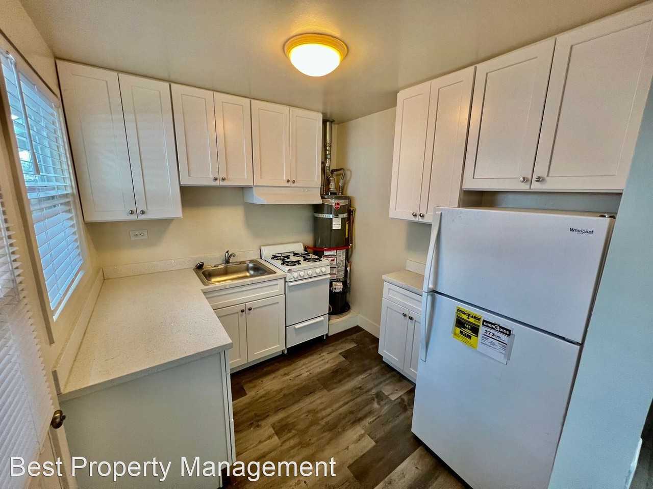 763 Fargo Ave #763 - Photo 3 of 4