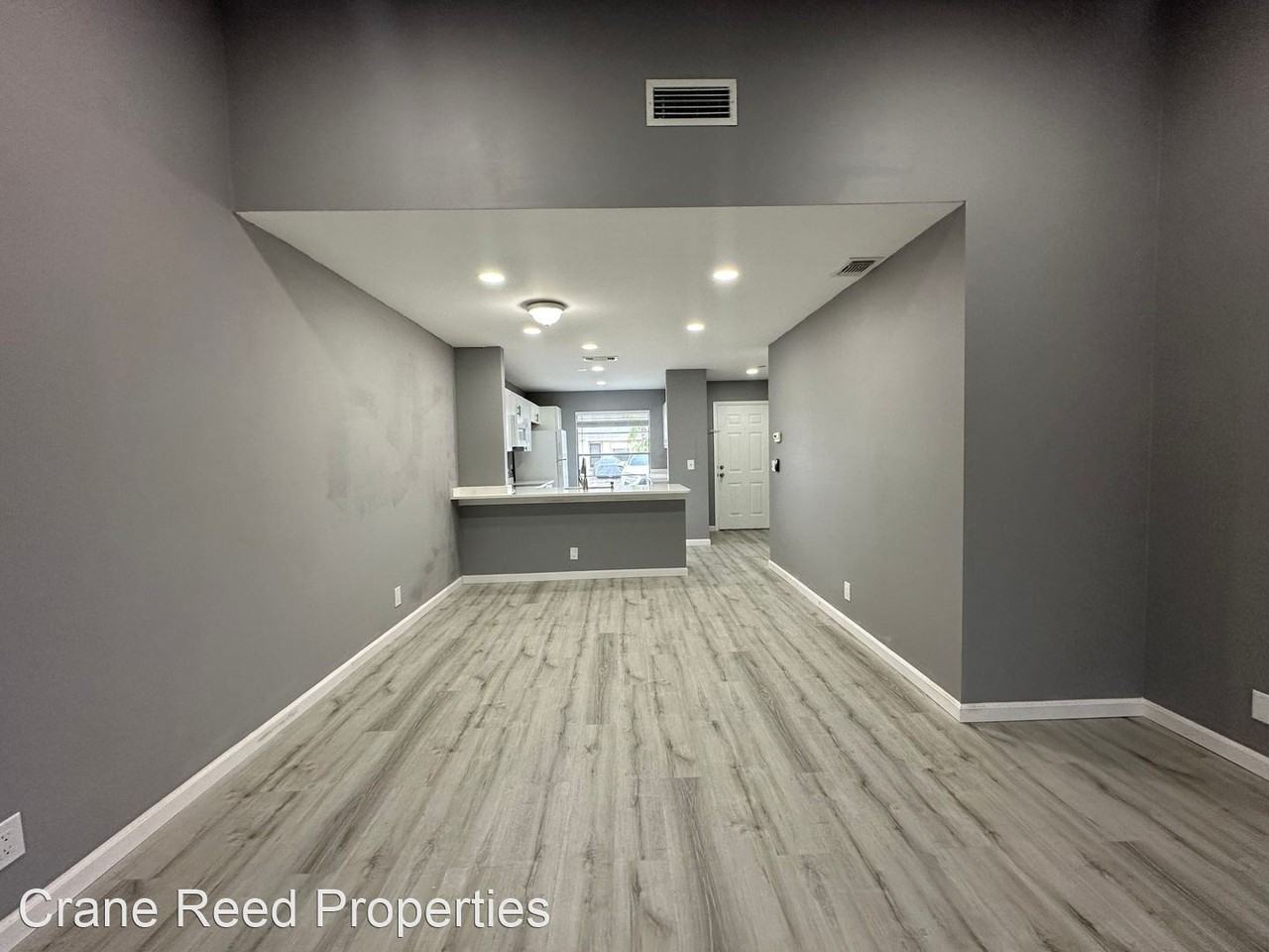 139 Deerfield Ct - Photo 3 of 16