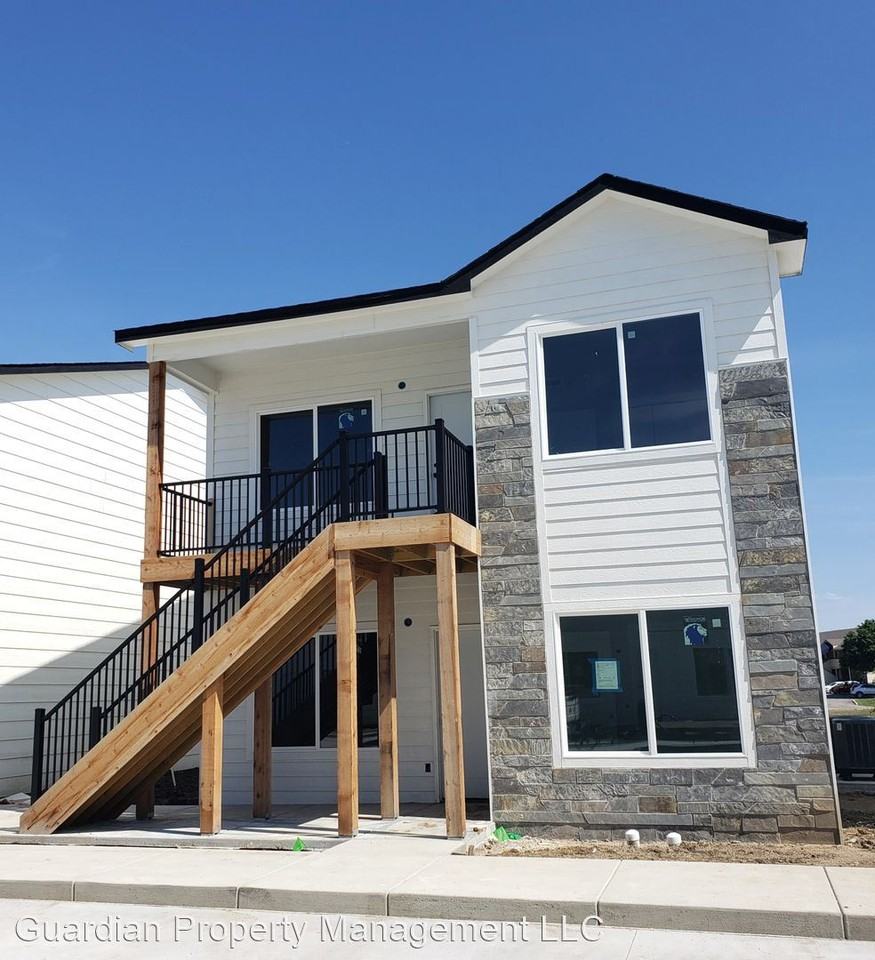 10102-10104 E Harry - Photo 2 of 15