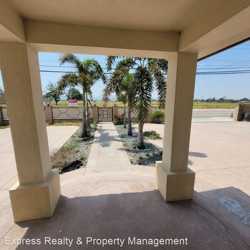 25640 6th St - Photo 3 of 33