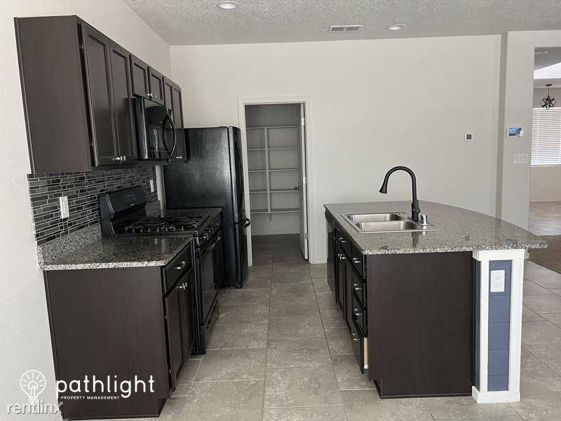 7032 Hearthstone Rd Nw - Photo 3 of 15