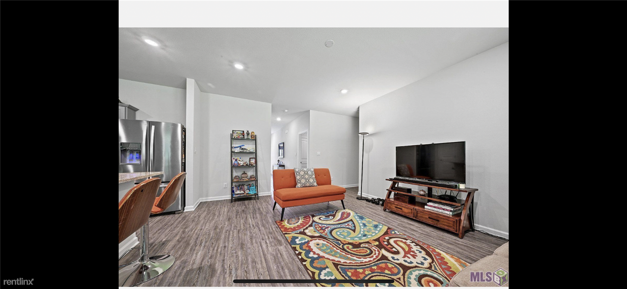 7559 Trailview Dr - Photo 3 of 14