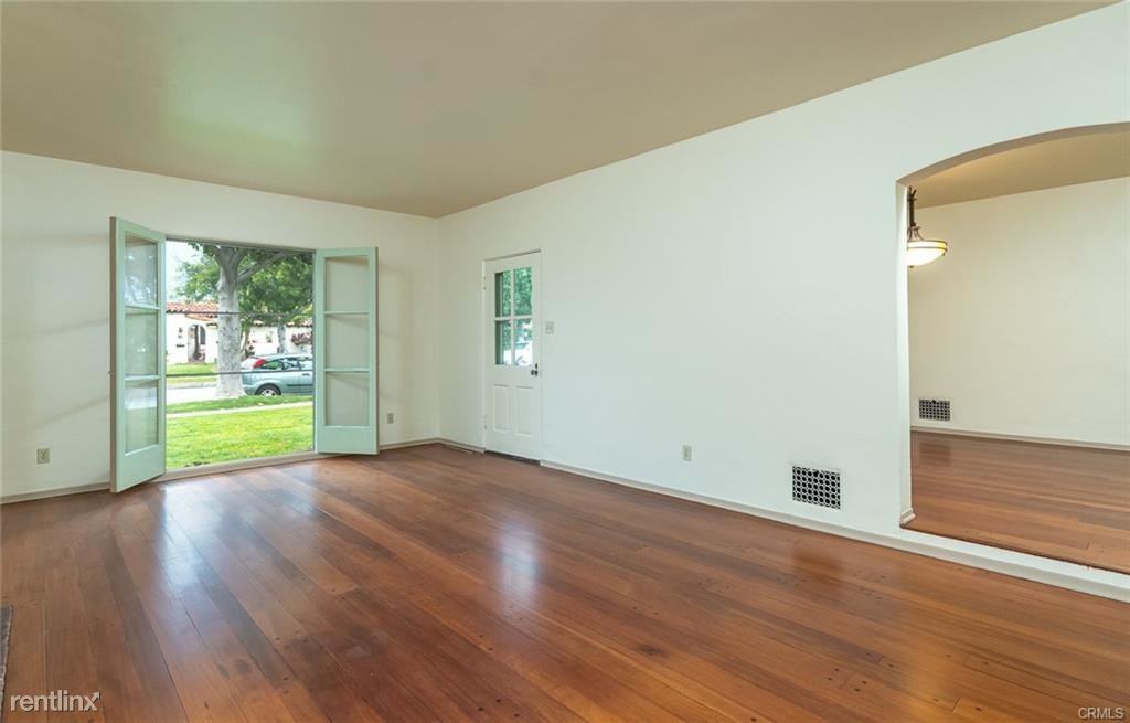 908 Burchett St - Photo 2 of 10