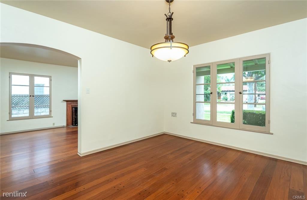 908 Burchett St - Photo 3 of 10