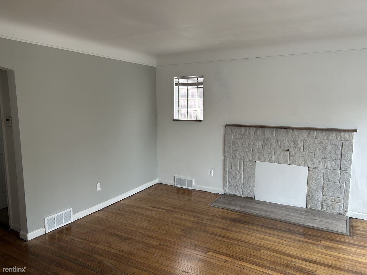 15319 Evergreen Rd - Photo 2 of 8