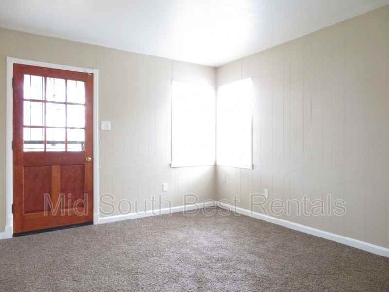 2372 Verdun St - Photo 2 of 8