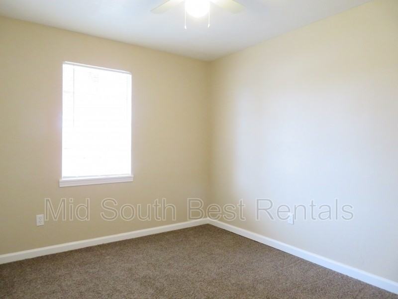 2372 Verdun St - Photo 4 of 8