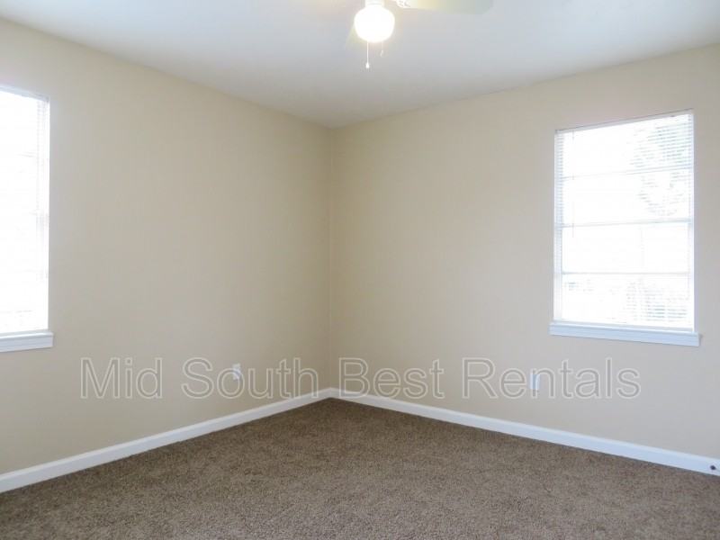 2372 Verdun St - Photo 5 of 8