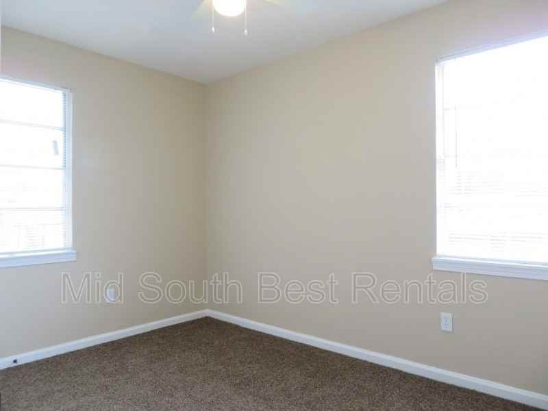 2372 Verdun St - Photo 6 of 8