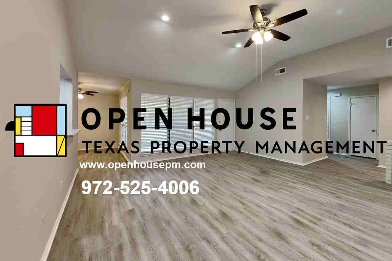 909 Sandhurst Dr - Photo 2 of 17
