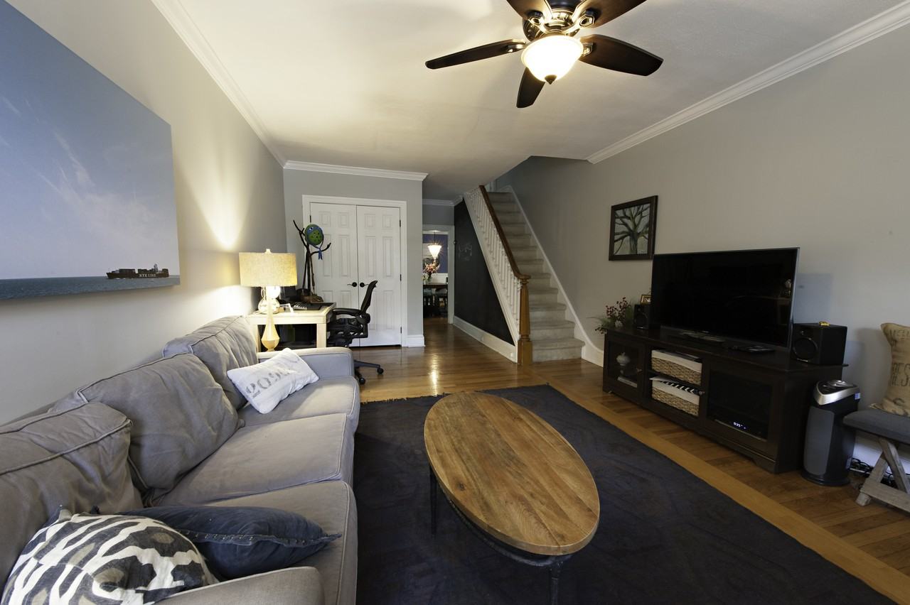 1809 Lovering Ave - Photo 4 of 12