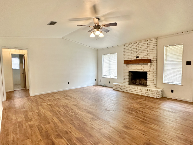 3509 91st St - Photo 2 of 10