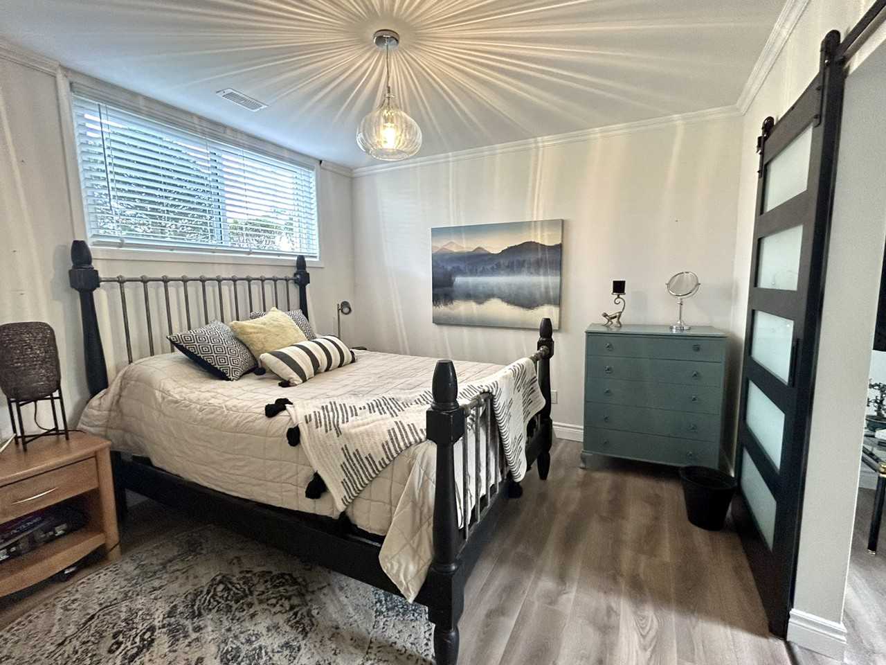 297 Chelsea Rd - Photo 7 of 8