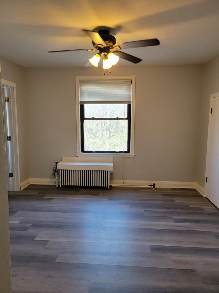 606 7th St S #6 - Photo 3 of 11