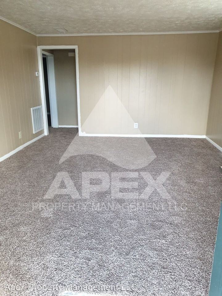 506 Lakeside Street - Photo 2 of 13