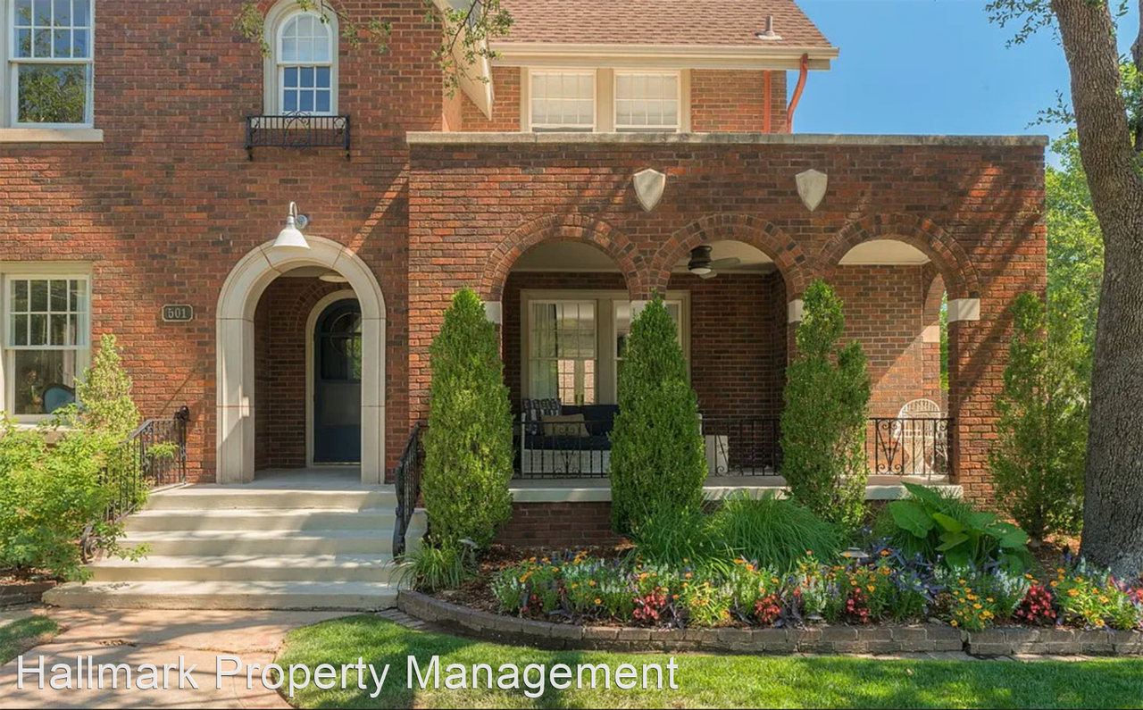 501 Nw 18th St - Photo 2 of 2