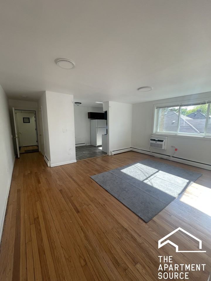 1410 W Juneway Ter #2B - Photo 6 of 16