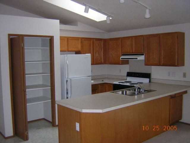 5904 Alpine Dr SW - Photo 2 of 5