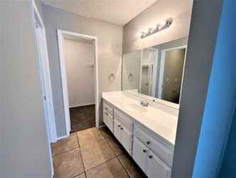 14528 Joshua Tree Ave #NA - Photo 3 of 11