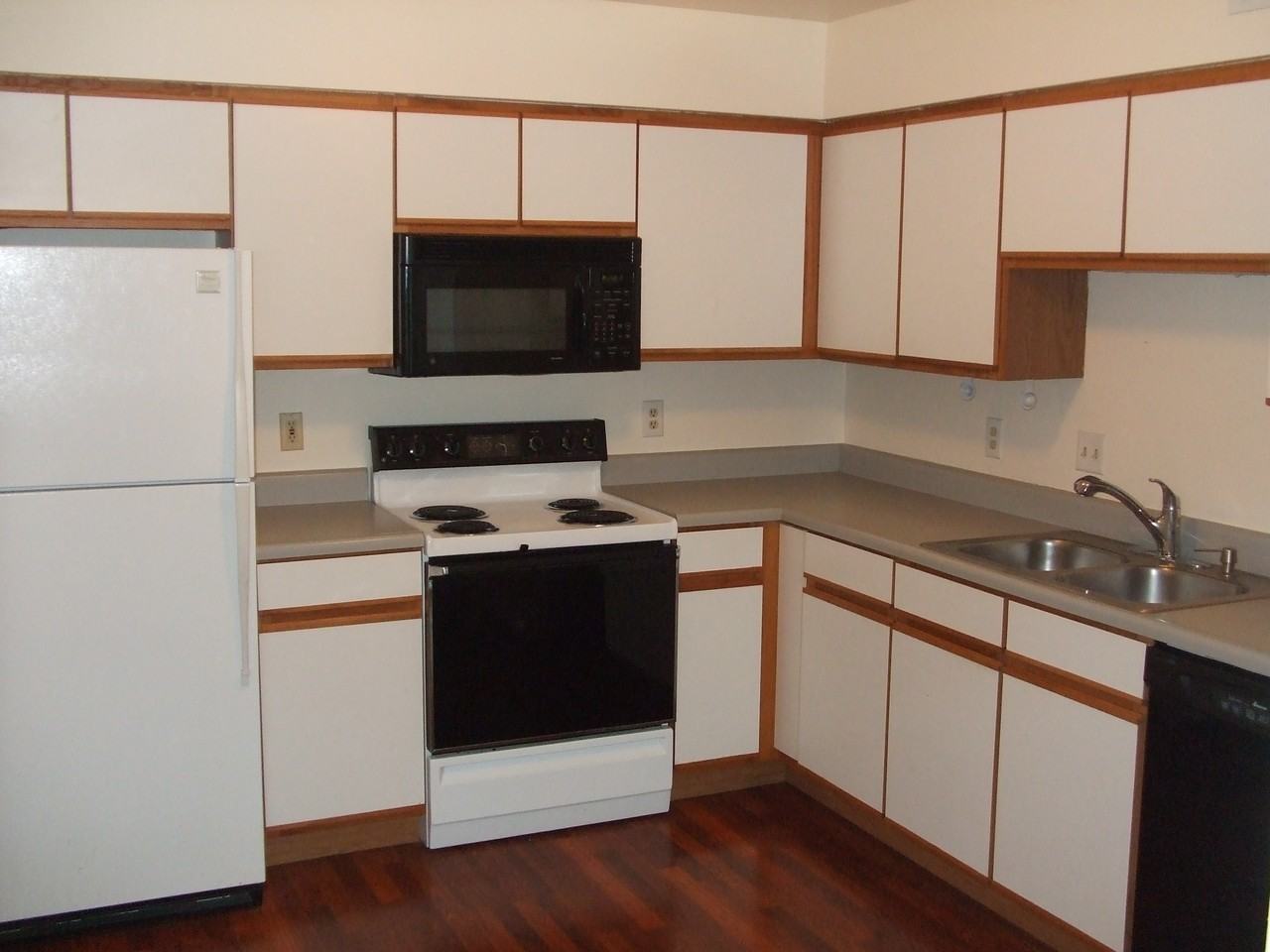 142 Jubilee Hill Dr #E - Photo 2 of 7