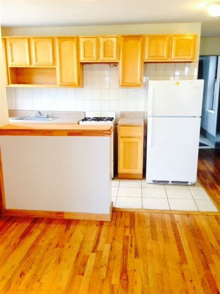 Knickerbocker ave and Cornelia st - Photo 2 of 14