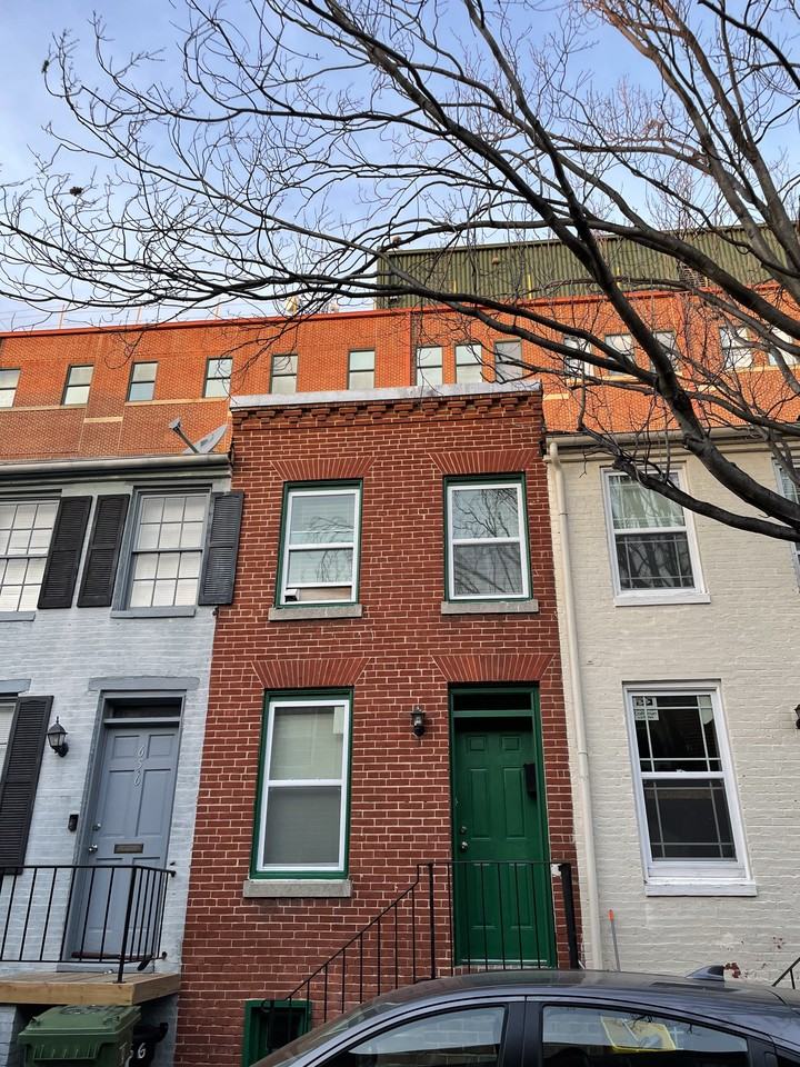 654 Dover St #654DOVER - Photo 2 of 25