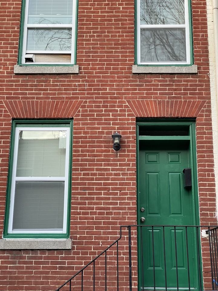 654 Dover St #654DOVER - Photo 3 of 25