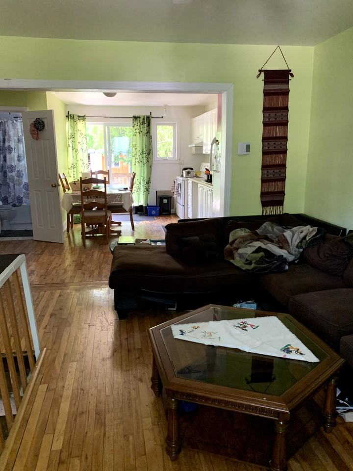 1047 Rue Jean-Béliveau - Photo 2 of 38