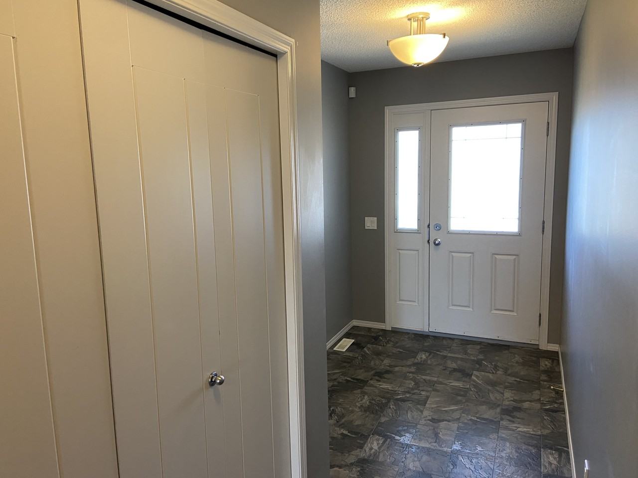 32 South Creek Wynd - Photo 2 of 23