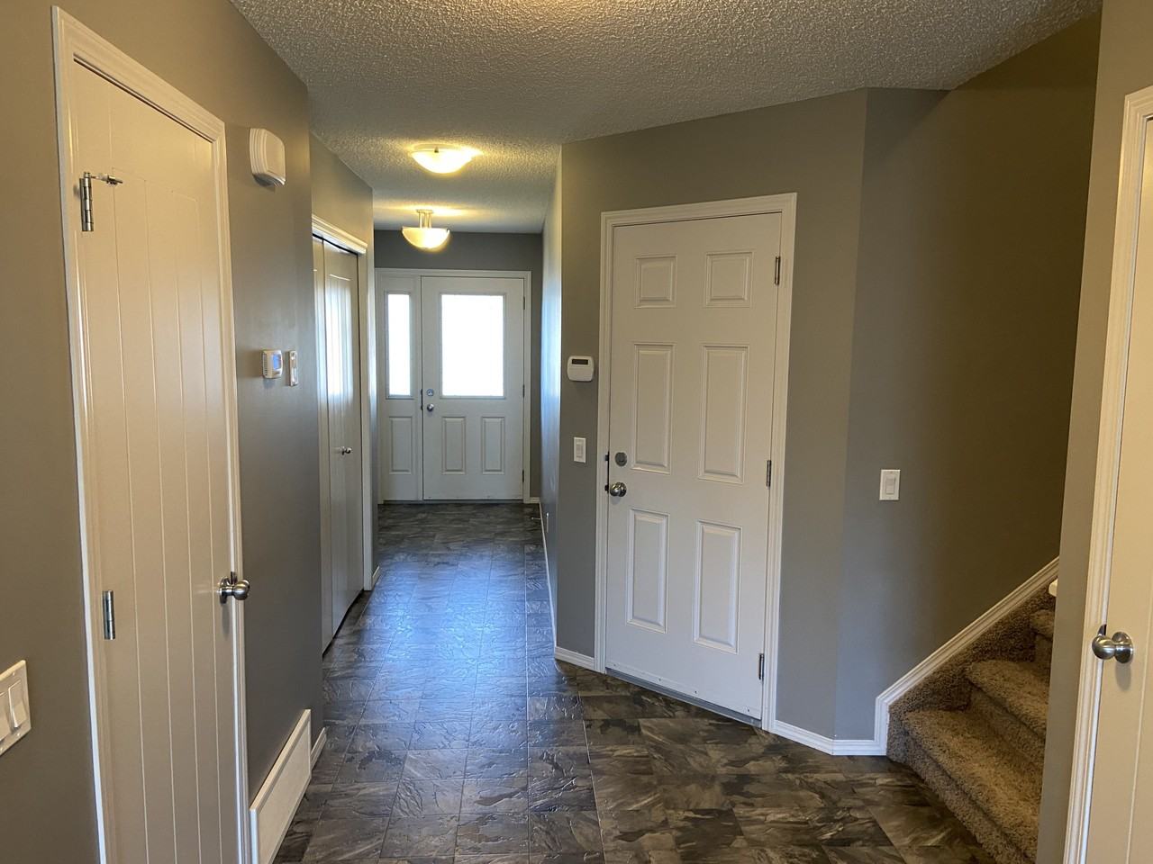 32 South Creek Wynd - Photo 3 of 23