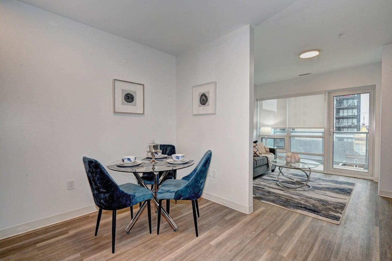 155 King St N - Photo 3 of 28