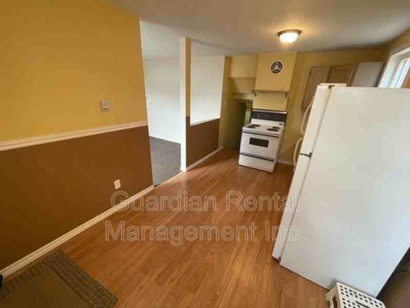 299 Court St N #2 - Photo 4 of 21
